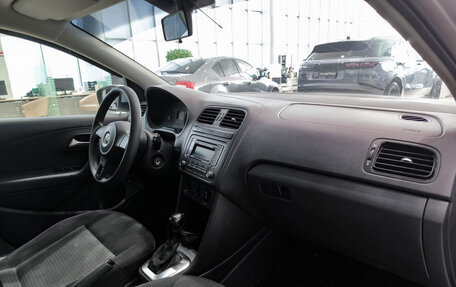 Volkswagen Polo VI (EU Market), 2013 год, 740 000 рублей, 15 фотография
