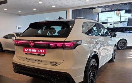 Volkswagen Tiguan, 2025 год, 4 950 000 рублей, 4 фотография