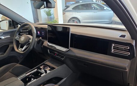 Volkswagen Tiguan, 2025 год, 4 950 000 рублей, 30 фотография