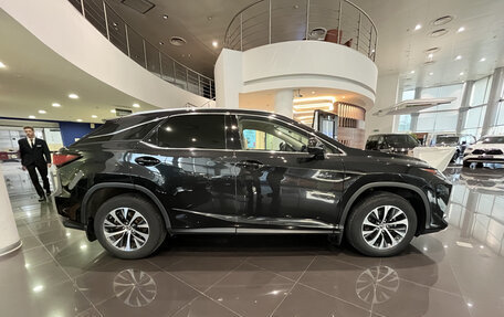 Lexus RX IV рестайлинг, 2021 год, 4 494 000 рублей, 8 фотография