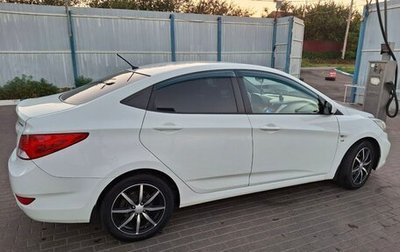 Hyundai Solaris II рестайлинг, 2013 год, 900 000 рублей, 1 фотография
