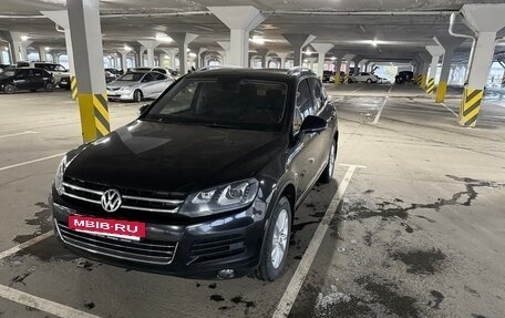 Volkswagen Touareg III, 2012 год, 2 050 000 рублей, 2 фотография