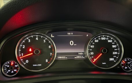 Volkswagen Touareg III, 2012 год, 2 050 000 рублей, 18 фотография