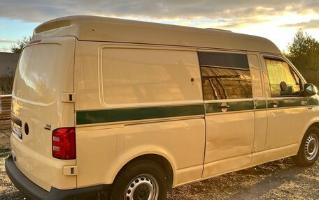 Volkswagen Transporter T6 рестайлинг, 2016 год, 1 300 000 рублей, 4 фотография