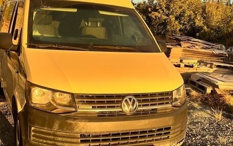 Volkswagen Transporter T6 рестайлинг, 2016 год, 1 300 000 рублей, 5 фотография