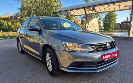 Volkswagen Jetta VI, 2015 год, 930 000 рублей, 2 фотография