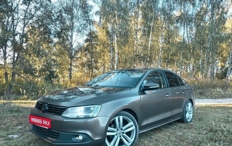 Volkswagen Jetta VI, 2012 год, 1 170 000 рублей, 3 фотография