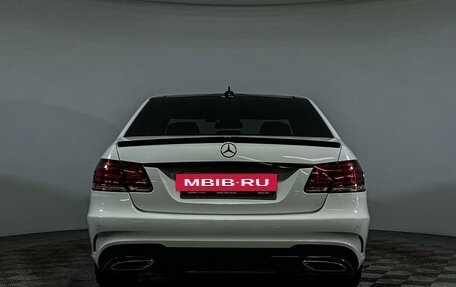 Mercedes-Benz E-Класс, 2014 год, 2 630 000 рублей, 21 фотография