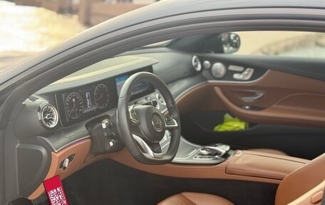Mercedes-Benz E-Класс, 2017 год, 3 150 000 рублей, 10 фотография