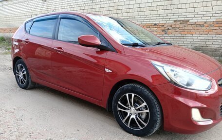 Hyundai Solaris II рестайлинг, 2014 год, 970 000 рублей, 3 фотография