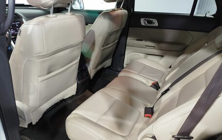 Ford Explorer VI, 2012 год, 1 600 000 рублей, 21 фотография