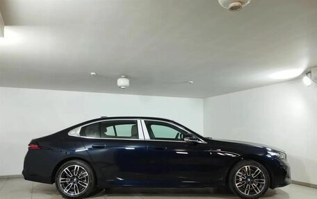 BMW 5 серия, 2024 год, 8 041 000 рублей, 5 фотография