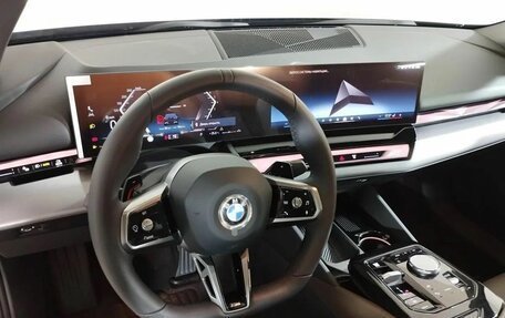 BMW 5 серия, 2024 год, 8 041 000 рублей, 8 фотография