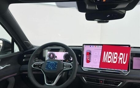 Volkswagen Tiguan, 2025 год, 4 935 000 рублей, 12 фотография