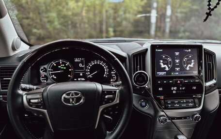 Toyota Land Cruiser 200, 2016 год, 6 100 000 рублей, 7 фотография
