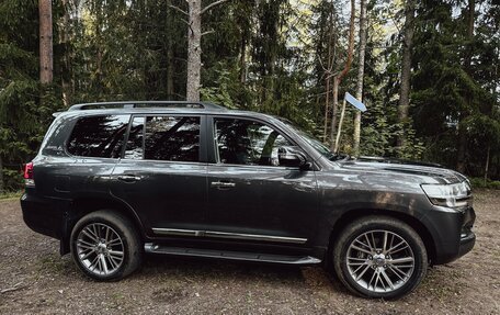Toyota Land Cruiser 200, 2016 год, 6 100 000 рублей, 3 фотография