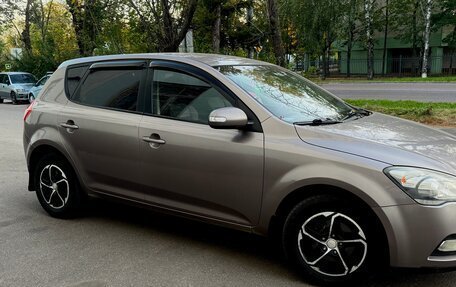 KIA cee'd I рестайлинг, 2010 год, 650 000 рублей, 3 фотография