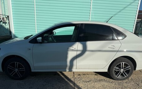 Volkswagen Polo VI (EU Market), 2015 год, 900 000 рублей, 2 фотография