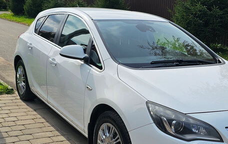 Opel Astra J, 2011 год, 860 000 рублей, 5 фотография