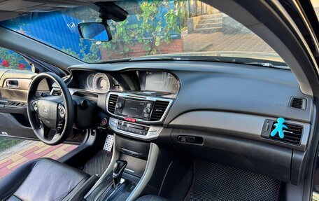 Honda Accord IX рестайлинг, 2013 год, 1 300 000 рублей, 8 фотография