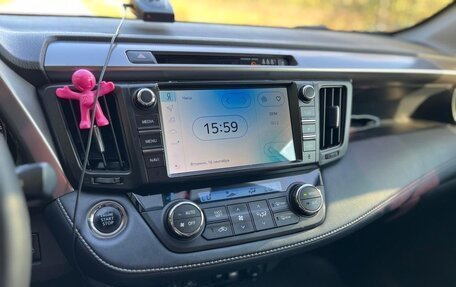 Toyota RAV4, 2018 год, 2 230 000 рублей, 3 фотография