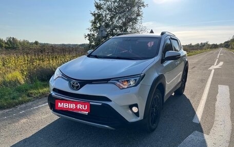 Toyota RAV4, 2018 год, 2 230 000 рублей, 10 фотография