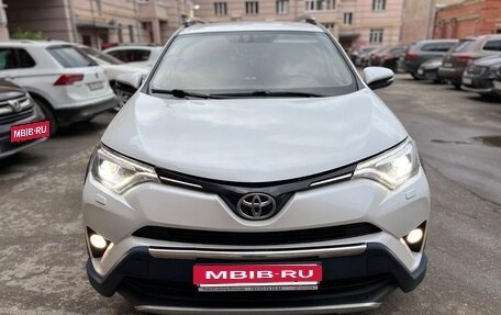Toyota RAV4, 2018 год, 2 230 000 рублей, 5 фотография
