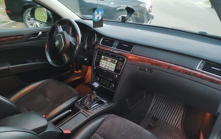 Skoda Superb III рестайлинг, 2011 год, 960 000 рублей, 11 фотография