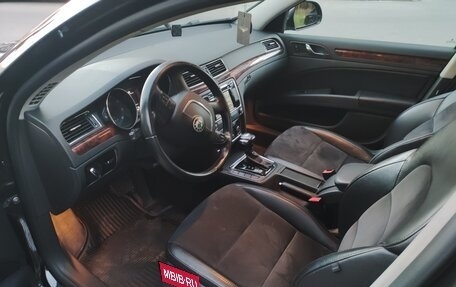 Skoda Superb III рестайлинг, 2011 год, 960 000 рублей, 22 фотография