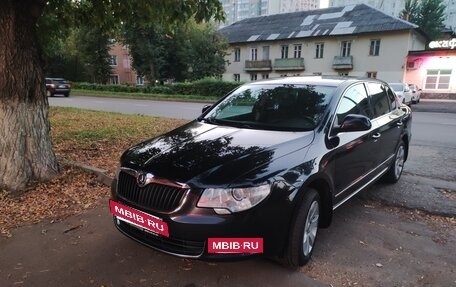 Skoda Superb III рестайлинг, 2011 год, 960 000 рублей, 25 фотография