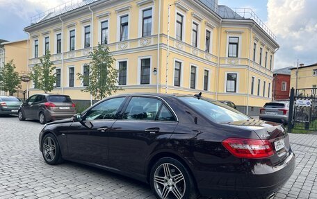 Mercedes-Benz E-Класс, 2011 год, 1 380 000 рублей, 6 фотография