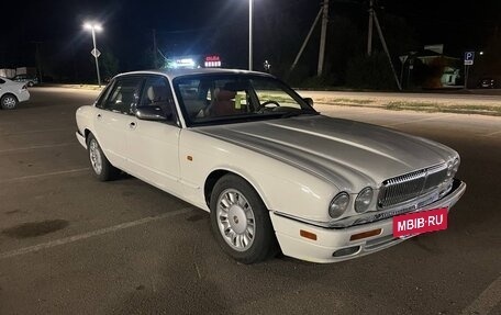Jaguar XJ III (X350), 1995 год, 950 000 рублей, 7 фотография