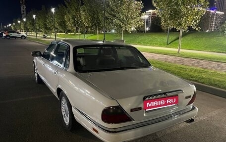 Jaguar XJ III (X350), 1995 год, 950 000 рублей, 9 фотография