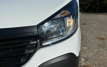 Renault Trafic, 2017 год, 1 570 000 рублей, 3 фотография