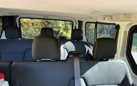 Renault Trafic, 2017 год, 1 570 000 рублей, 19 фотография