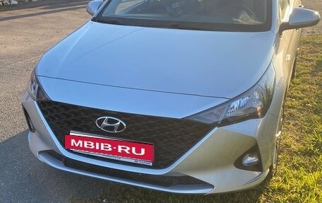 Hyundai Solaris II рестайлинг, 2021 год, 1 660 000 рублей, 3 фотография