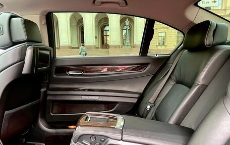 BMW 7 серия, 2009 год, 1 480 000 рублей, 18 фотография