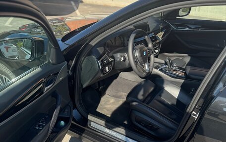 BMW 5 серия, 2019 год, 2 850 000 рублей, 13 фотография