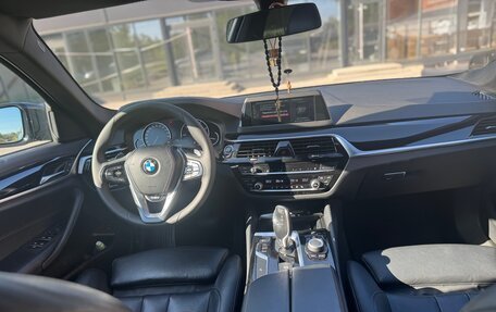 BMW 5 серия, 2019 год, 2 850 000 рублей, 10 фотография