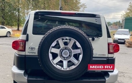 Toyota FJ Cruiser, 2022 год, 4 050 000 рублей, 5 фотография