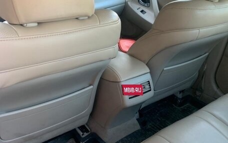 Toyota Camry, 2009 год, 800 000 рублей, 10 фотография