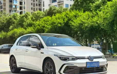 Volkswagen Golf VIII, 2021 год, 1 750 000 рублей, 3 фотография
