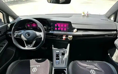Volkswagen Golf VIII, 2021 год, 1 750 000 рублей, 5 фотография