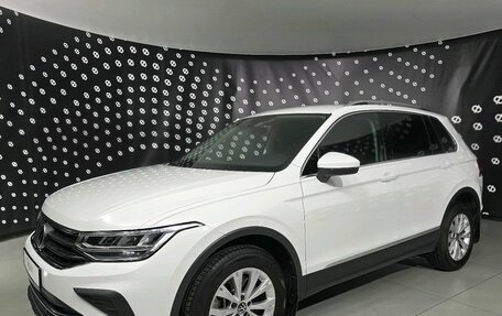 Volkswagen Tiguan II, 2021 год, 3 245 000 рублей, 1 фотография
