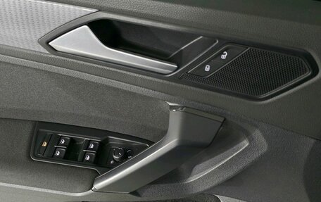 Volkswagen Tiguan II, 2021 год, 3 245 000 рублей, 14 фотография
