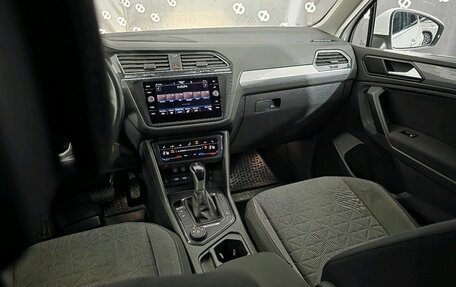 Volkswagen Tiguan II, 2021 год, 3 245 000 рублей, 26 фотография