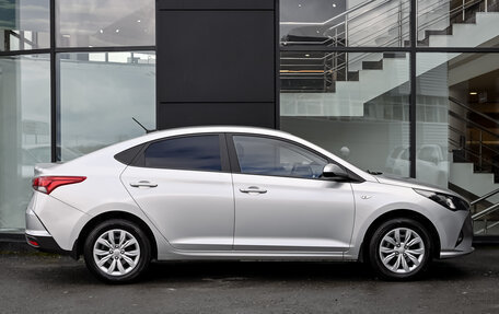 Hyundai Solaris II рестайлинг, 2021 год, 1 635 000 рублей, 9 фотография