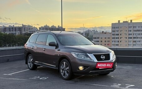 Nissan Pathfinder, 2014 год, 1 790 000 рублей, 2 фотография