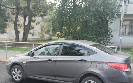 Hyundai Solaris II рестайлинг, 2011 год, 630 000 рублей, 3 фотография