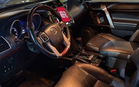 Toyota Land Cruiser Prado 150 рестайлинг 2, 2016 год, 3 500 000 рублей, 6 фотография
